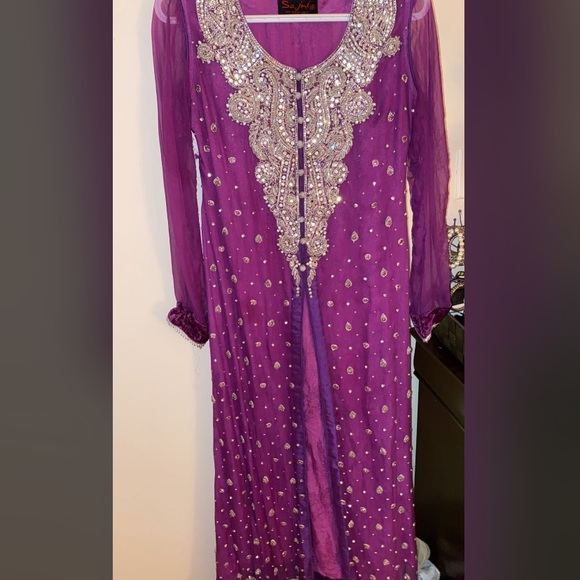 Purple & Silver Pakistani/Indian suit. With heavy silver crystal work done. - Picture 5 of 5